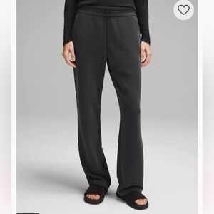 Women’s Lululemon Softstreme High-Rise Pant